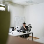 Équipe de back-office métier traitant des dossiers sectoriels