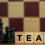 Équipe commerciale définissant les critères de qualification des leads B2B