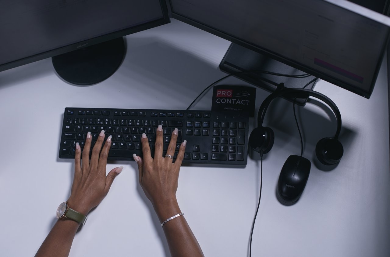 KYC externalisé et vérification documentaire par une équipe dédiée